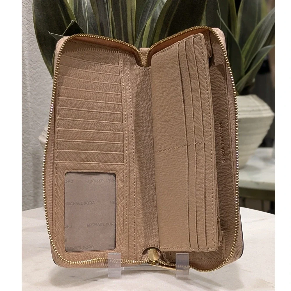 Michael Kors Jet Set‎ Travel Wallet Women OS Beige Saffiano Leather Zip Around
